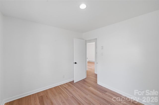 5906 Whitingham Drive, Charlotte, NC 28215