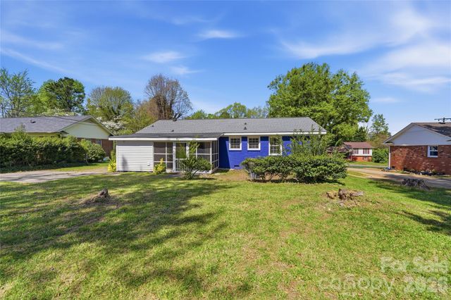 5906 Whitingham Drive, Charlotte, NC 28215