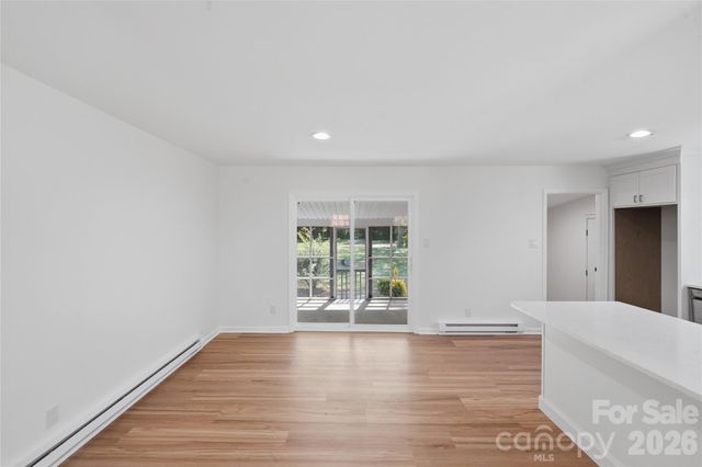 5906 Whitingham Drive, Charlotte, NC 28215