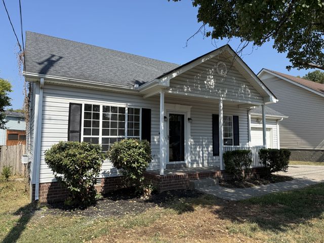 827 Neelys Chase Dr, Madison, TN 37115