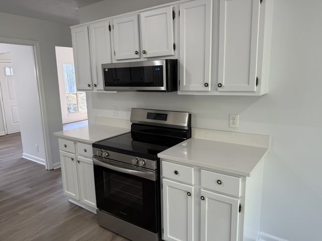 827 Neelys Chase Dr, Madison, TN 37115