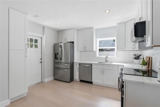 4043 SHORE ACRES BOULEVARD NE, St Petersburg, FL 33703