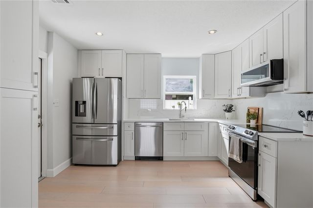 4043 SHORE ACRES BOULEVARD NE, St Petersburg, FL 33703