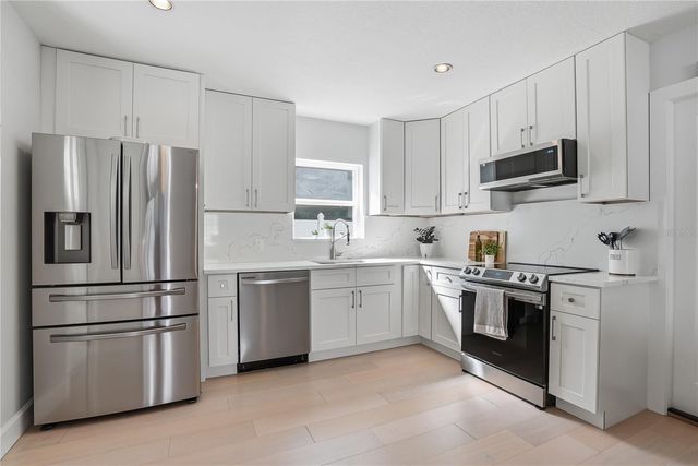 4043 SHORE ACRES BOULEVARD NE, St Petersburg, FL 33703