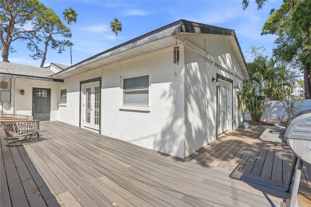 4043 SHORE ACRES BOULEVARD NE, St Petersburg, FL 33703