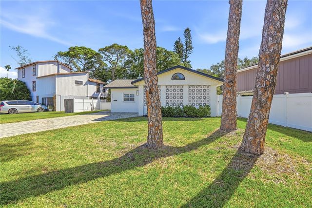 4043 SHORE ACRES BOULEVARD NE, St Petersburg, FL 33703