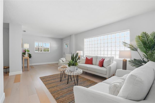 4043 SHORE ACRES BOULEVARD NE, St Petersburg, FL 33703