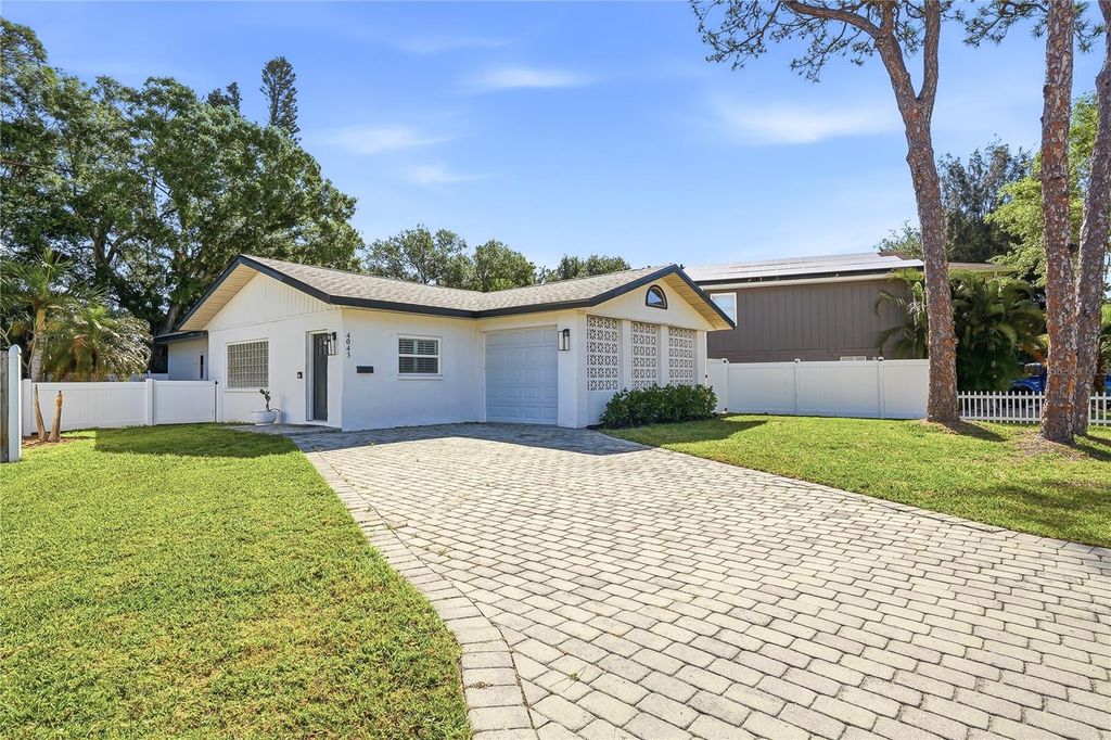 4043 SHORE ACRES BOULEVARD NE, St Petersburg, FL 33703