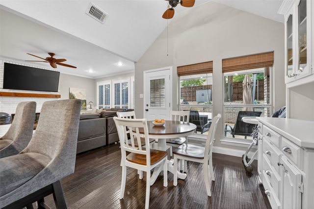 1917 Winding Creek Boulevard, Flower Mound, TX 75022