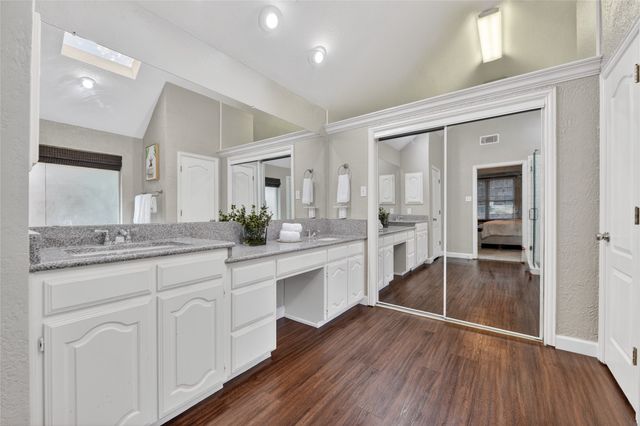 1917 Winding Creek Boulevard, Flower Mound, TX 75022