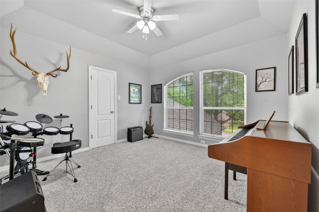 1917 Winding Creek Boulevard, Flower Mound, TX 75022