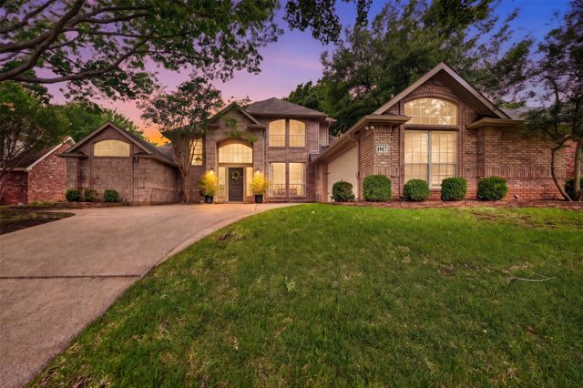 1917 Winding Creek Boulevard, Flower Mound, TX 75022