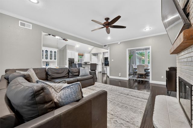 1917 Winding Creek Boulevard, Flower Mound, TX 75022