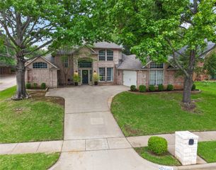 1917 Winding Creek Boulevard, Flower Mound, TX 75022