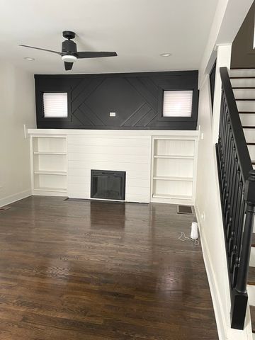 6553 S Eberhart Avenue, Chicago, IL 60637