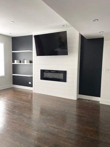 6553 S Eberhart Avenue, Chicago, IL 60637