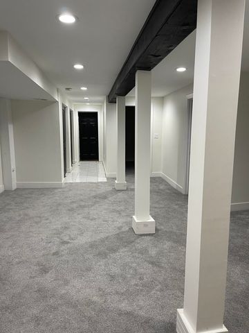 6553 S Eberhart Avenue, Chicago, IL 60637