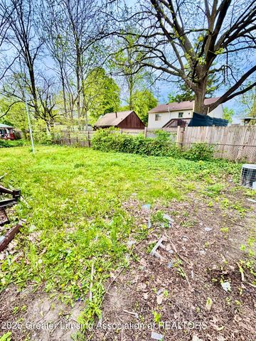 713 E Greenlawn Avenue, Lansing, MI 48910