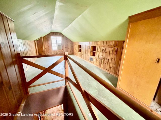 713 E Greenlawn Avenue, Lansing, MI 48910