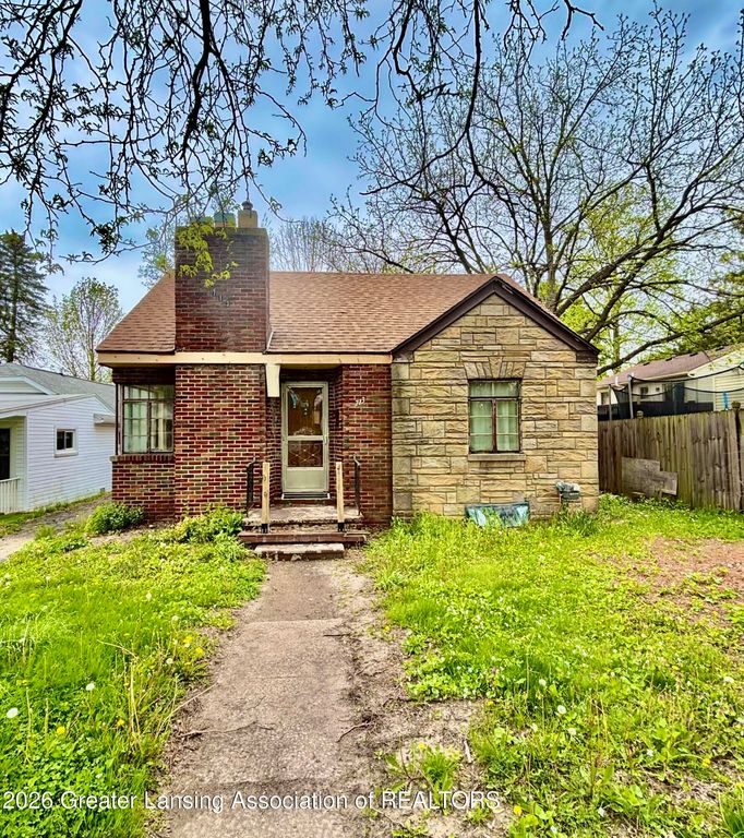 713 E Greenlawn Avenue, Lansing, MI 48910