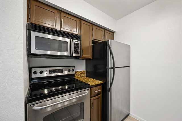 2120 El Paseo Street 803, Houston, TX 77054