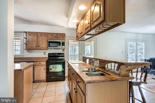 2203 GREEN HAVEN WAY, Hampstead, MD 21074