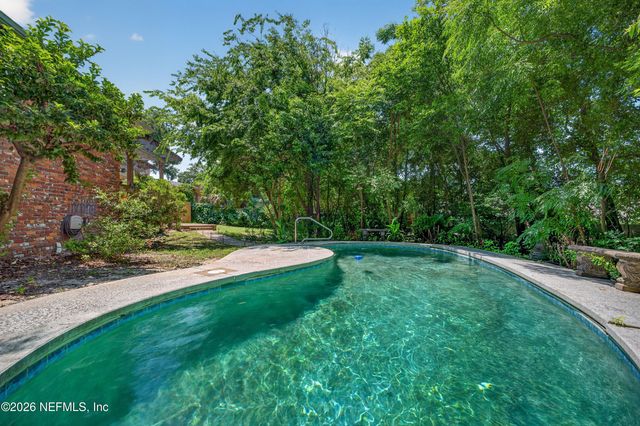1860 SUNNYMEADE Drive, Jacksonville, FL 32211