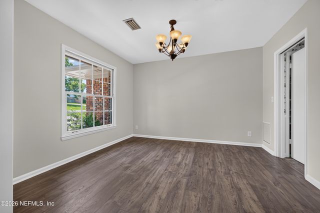 1860 SUNNYMEADE Drive, Jacksonville, FL 32211