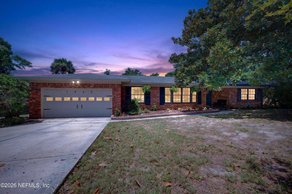 1860 SUNNYMEADE Drive, Jacksonville, FL 32211