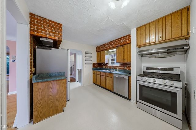 4431 Albertly Avenue, Parma, OH 44134