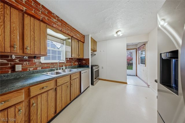 4431 Albertly Avenue, Parma, OH 44134