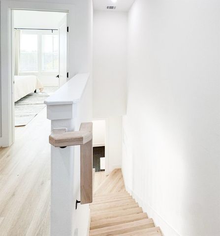 2706 Cochran Street, Houston, TX 77009