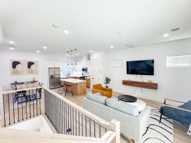 2706 Cochran Street, Houston, TX 77009