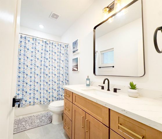 2706 Cochran Street, Houston, TX 77009