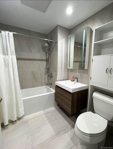 1433 31st Avenue 1F, Astoria, NY 11106
