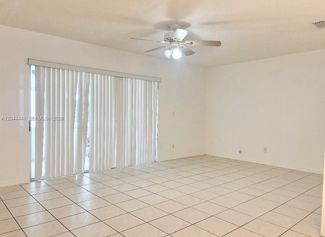 829 NW 208th Way, Pembroke Pines, FL 33029
