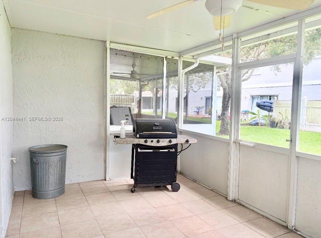 829 NW 208th Way, Pembroke Pines, FL 33029