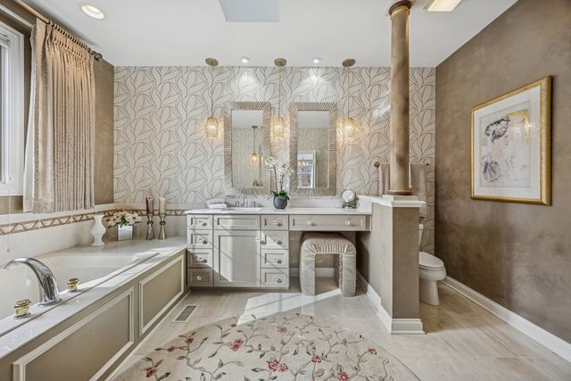 8711 Berkley Court, Orland Park, IL 60462