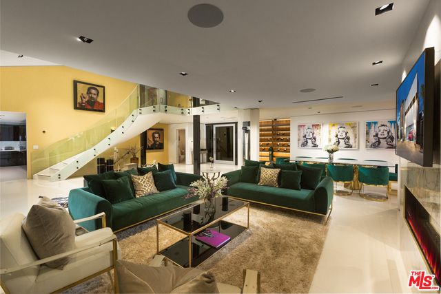 1623 VIEWMONT Drive, Los Angeles, CA 90069