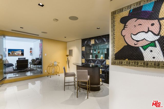 1623 VIEWMONT Drive, Los Angeles, CA 90069