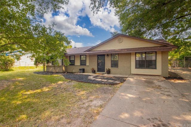 36 Georgeann Dr, Jacksonville, AR 72076