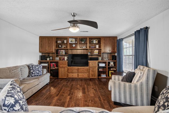 36 Georgeann Dr, Jacksonville, AR 72076