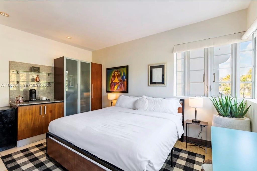 1036 Ocean Dr B201, Miami Beach, FL 33139