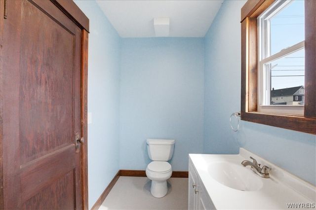 5041 Broadway, Lancaster, NY 14043