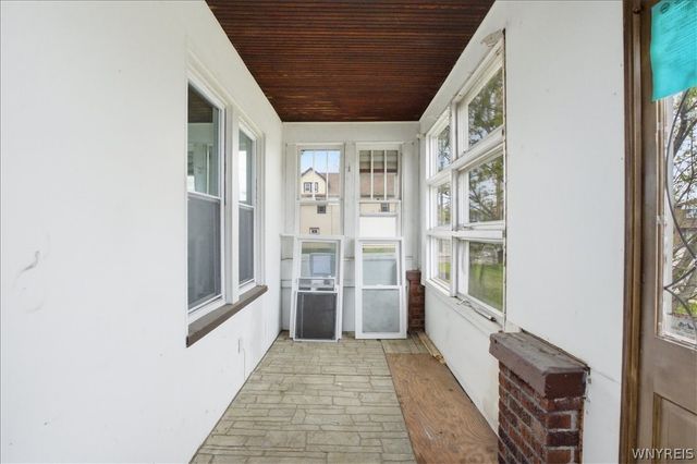 5041 Broadway, Lancaster, NY 14043