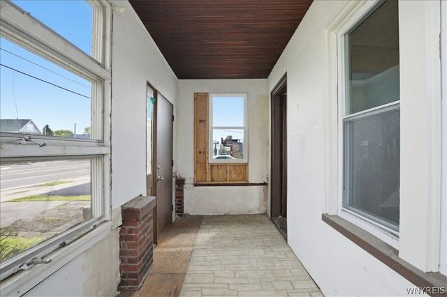 5041 Broadway, Lancaster, NY 14043
