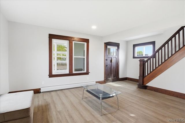 5041 Broadway, Lancaster, NY 14043