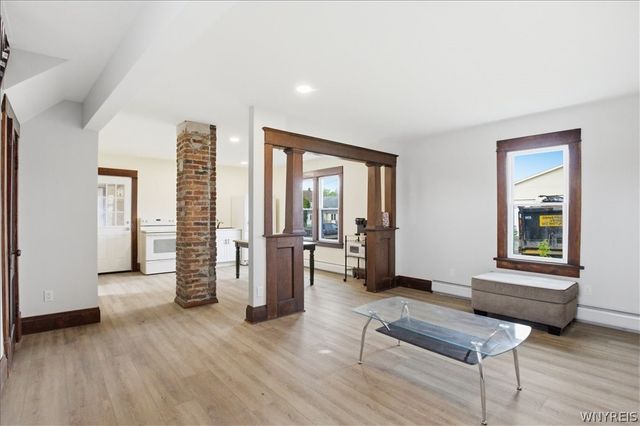 5041 Broadway, Lancaster, NY 14043