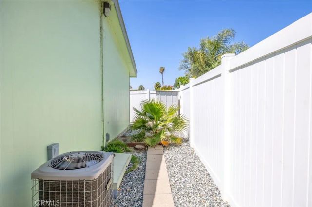 818 Portola, Hemet, CA 92543