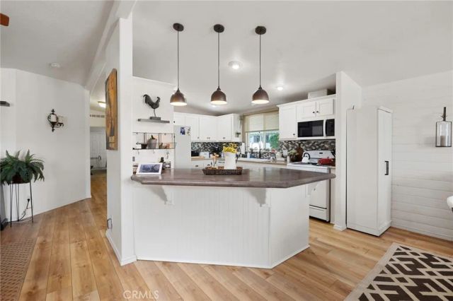 818 Portola, Hemet, CA 92543